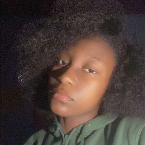 Meet your Posher, Lalia